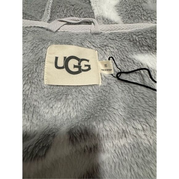UGG NWOT Miranda robe in gray white star luxurious plush fleece XS - Picture 4 of 7